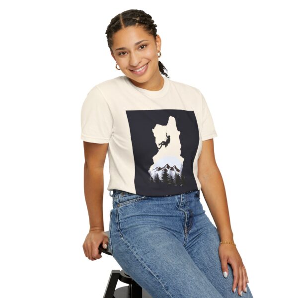 Born to Rise Adventure T-Shirt - Image 17