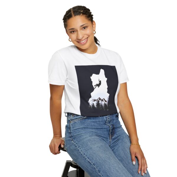 Born to Rise Adventure T-Shirt - Image 8