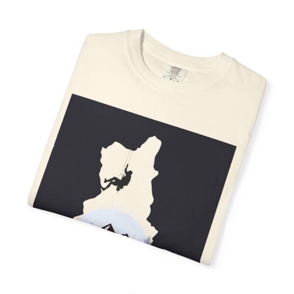 Born to Rise Adventure T-Shirt - Image 12