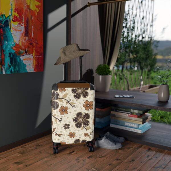 Vintage Floral Design Suitcase – Stylish Travel Luggage for Adventurers - Image 5