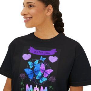 Butterfly Love Tee – Women’s Boxy Shirt for Mom Gift