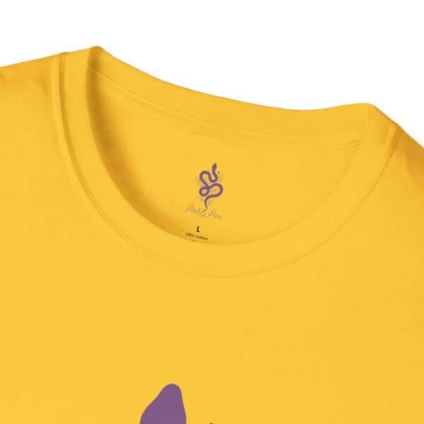 Stylish Unisex Snake T-Shirt - Nature Lover Gift T-shirt - Image 51