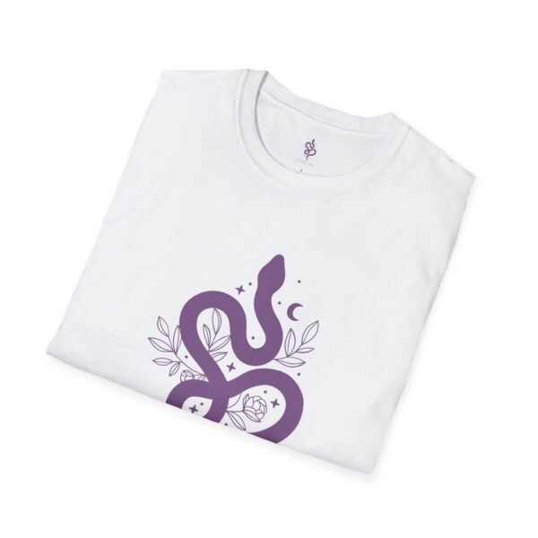 Stylish Unisex Snake T-Shirt - Nature Lover Gift T-shirt - Image 4